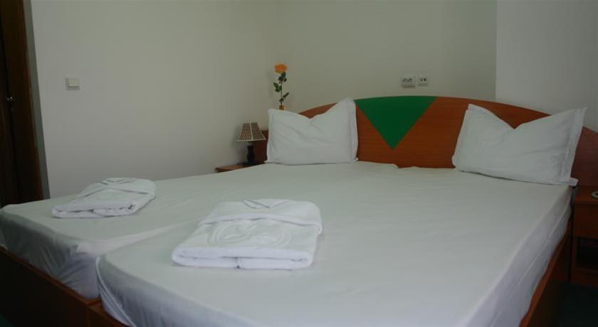 בוקרשט Hotel Sir Colentina מראה חיצוני תמונה