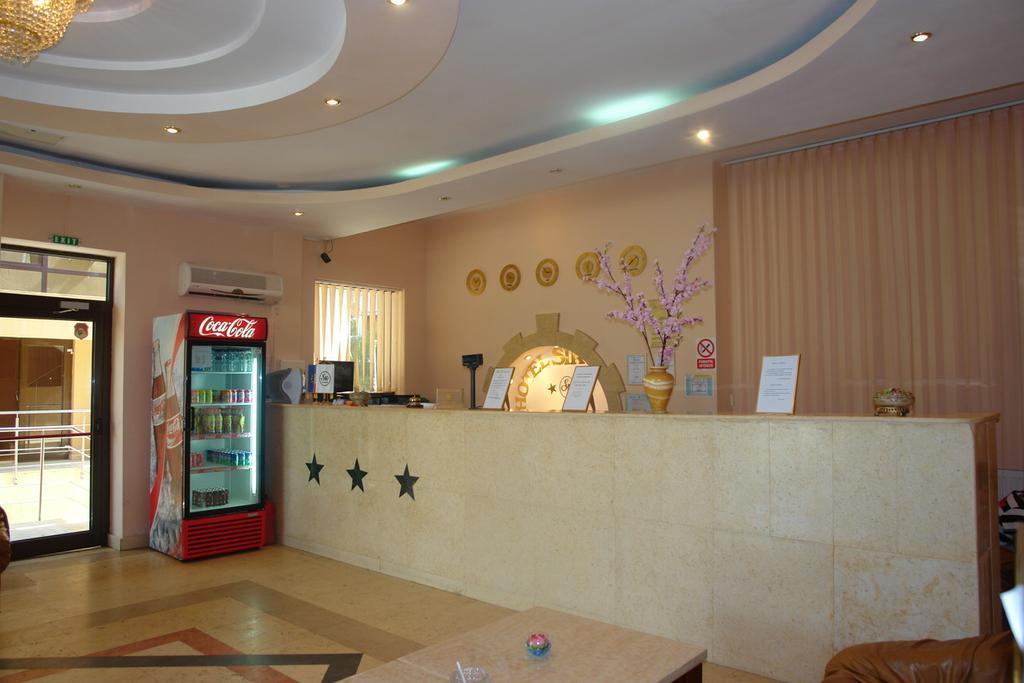 בוקרשט Hotel Sir Colentina מראה חיצוני תמונה