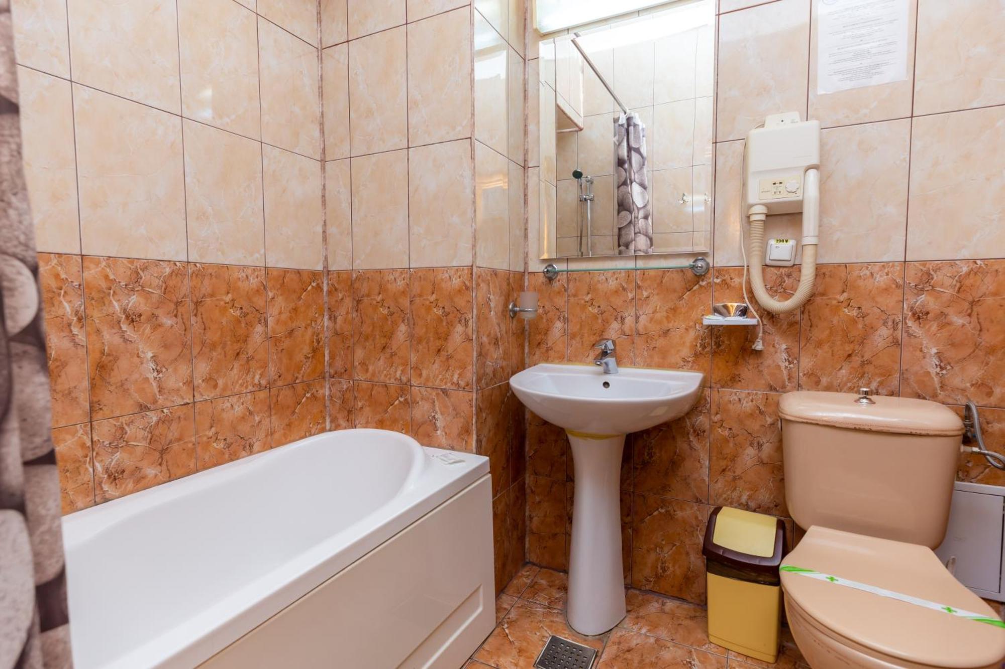 בוקרשט Hotel Sir Colentina מראה חיצוני תמונה