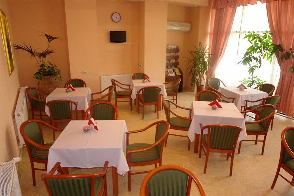 בוקרשט Hotel Sir Colentina מראה חיצוני תמונה
